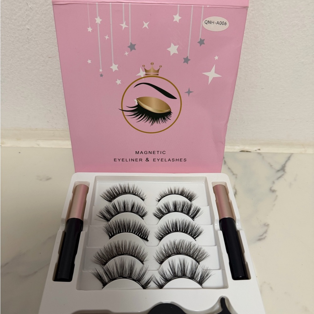Magnetic Eyeliner & Eyelashes Set - Black
